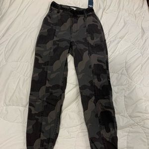 Hollistrr Camo jeggings